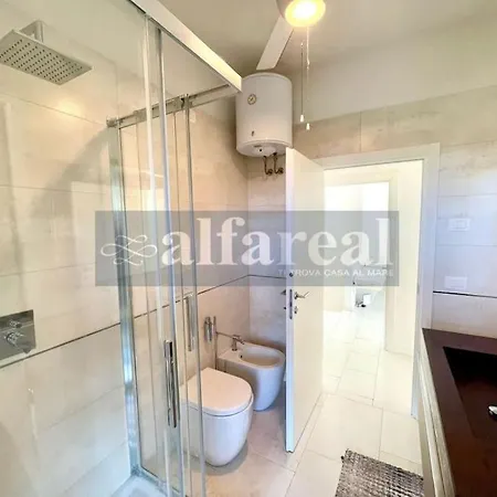 Sunset, Terrazza Vista Mare E 2 Posti Auto! By Alfareal Apartment *